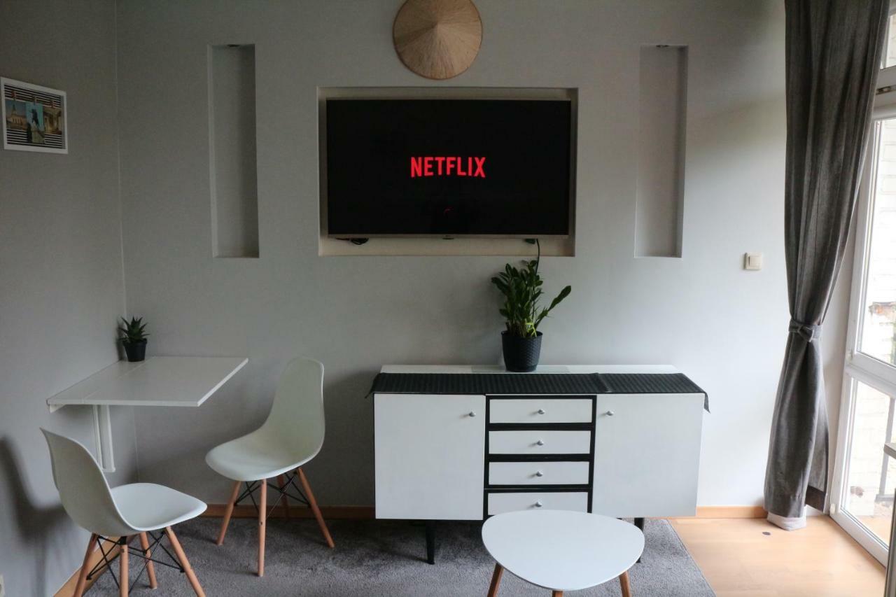 Old Town Garden Apartment Netflix Варшава Экстерьер фото